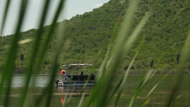 Close Shot Small Boat Pond Middle South Africa Recorded Sun — Stock Video