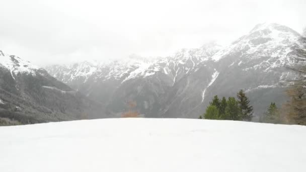 Zdjęcia Drona Odsłaniające Małe Miasteczko Austriackich Alpach Slden Austria — Wideo stockowe