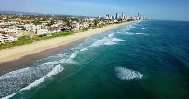Nsansız Hava Aracının Bakış Açısından Sörfçüler Cenneti Nin Panoramik Görüntüsü — Stok video