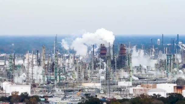 Rauchpfeifen Verschließen Ölraffinerie Den Usa — Stockvideo