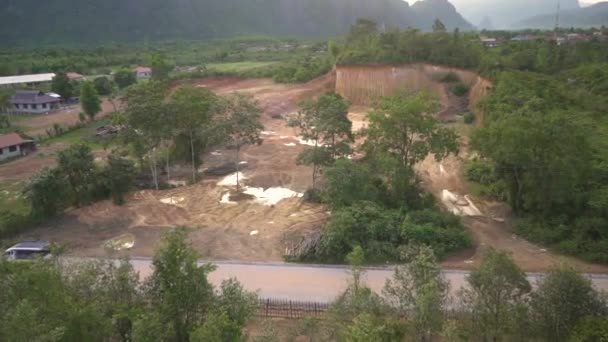 Video Clip Hot Air Balloon Approaching Landing Sandy Field Laos — Video Stock