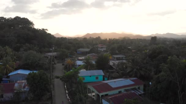 Drone Atirou Sobre Casas Uma Pequena Aldeia Centro Americana — Vídeo de Stock