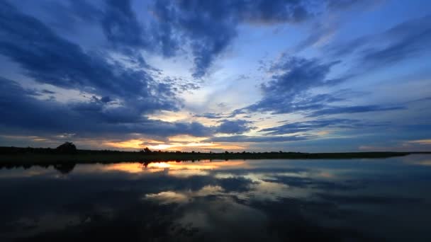 Tramonto Con Cielo Grigio Nuvoloso Azzurro Lungo Tratti Superiori Del — Video Stock