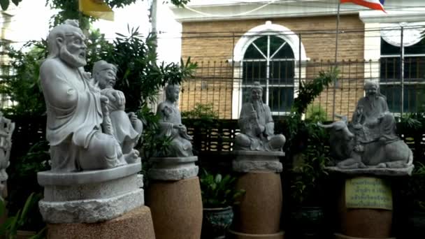 Looking Beautiful Temple Statues Temple Bangkok Slowmotion Angle — Stockvideo