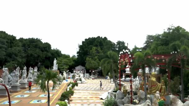 Looking Beautiful Temple Statues Temple Bangkok Slowmotion Angle — Vídeo de Stock