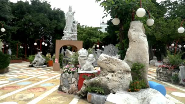 Olhando Para Belas Estátuas Templo Bangkok Movimento Lento Ângulo — Vídeo de Stock