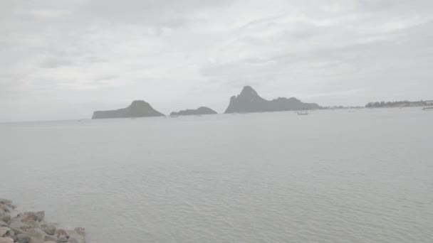Mirando Isla Mientras Pasa Tiempo Timelapse — Vídeo de stock