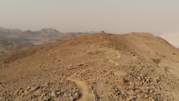 Mountain Biking Enduro Trail Path Wooden Rest Hut Checkpoint Taween — Vídeos de Stock