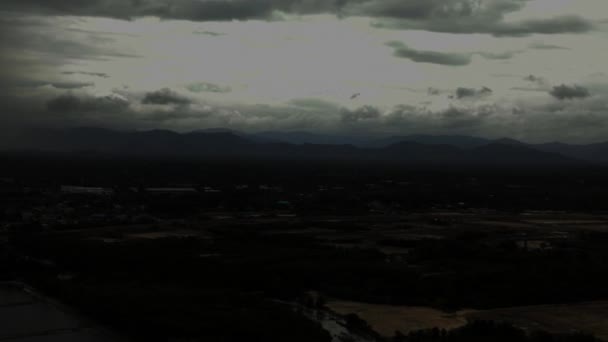 Looking Cloudy Sky Building Slow Motion — Stock Video