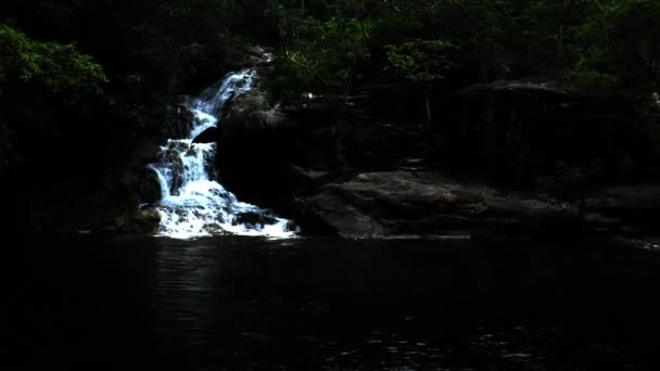 Looking Waterfall Thailand — Αρχείο Βίντεο