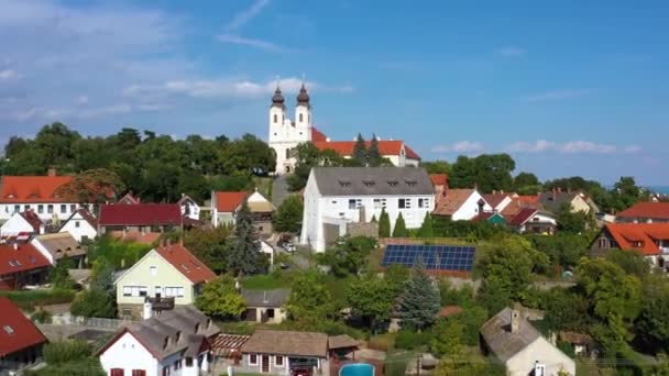Beutiful Church Summer Lake Balaton Tihany Town Hungary Recorded Dji — стоковое видео
