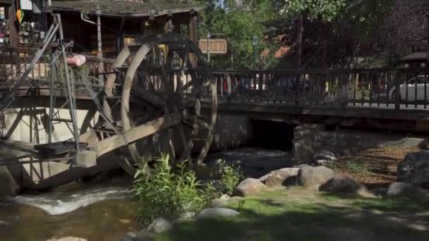 Tilt Shot Old Antique Water Wheel Small Tourist Town Colorado — 图库视频影像