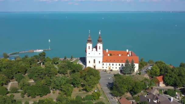 Beutiful Church Summer Lake Balaton Tihany Town Hungary Recorded Dji — Stock video