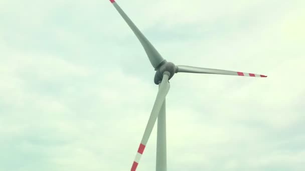 風力発電所とその周辺のドローンビュー — ストック動画