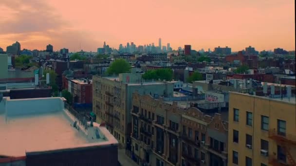 Rising Nyc Golden Hour Sunset Aerial View Brooklyn Rooftops Revealing — Wideo stockowe