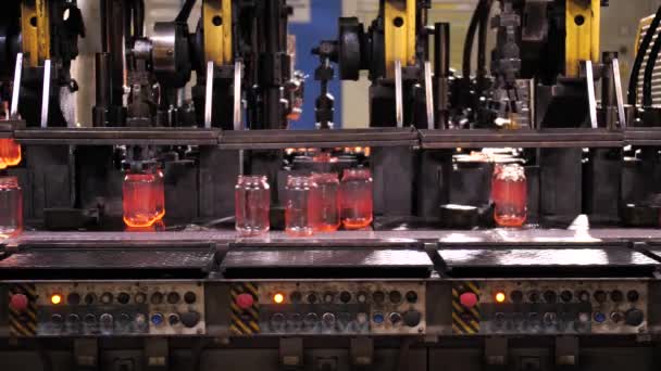 Process Making Glass Jar Slowmotion Glassworks — ストック動画