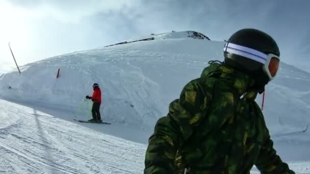 Boy Snowboarding Slope — Stockvideo