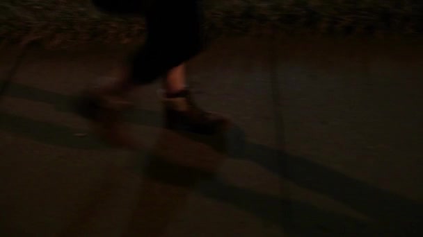 Feet Women Wearing Leggings Waking Sidewalk High Angle Close — 图库视频影像
