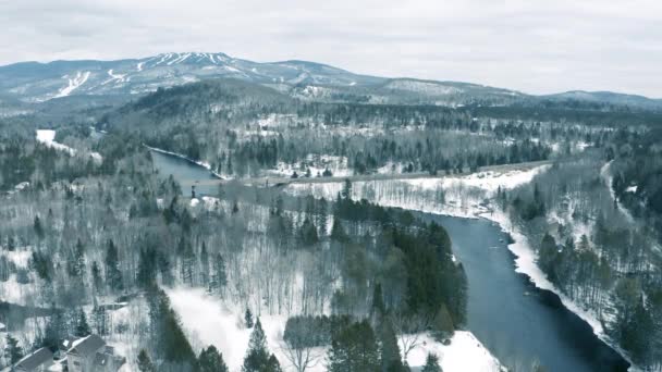 Winter Landscape Drone Flying Zoom Mountains Mont Tremblant Sequence — 图库视频影像