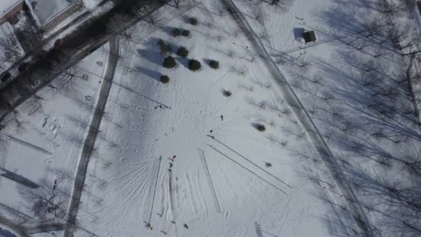 Angel Snow Park Cold Winter Day Mother Child Drone Cinematic — Stockvideo