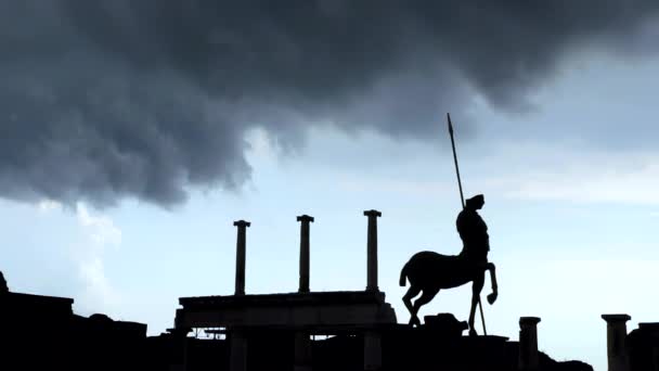 Scenic Silhouette Centaur Statue Igor Mitoraj Pompeii Ancient City Italy — Vídeos de Stock