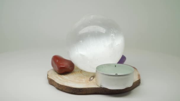Mirror Crystal Ball Sitting Piece Wood Red Stone Small Candle — Vídeos de Stock