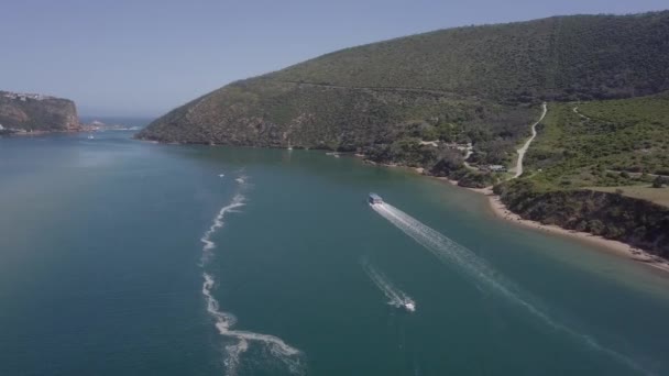 Tour Boat Full Passengers Motors Head Lagoon Scenic Cruise — Vídeo de Stock