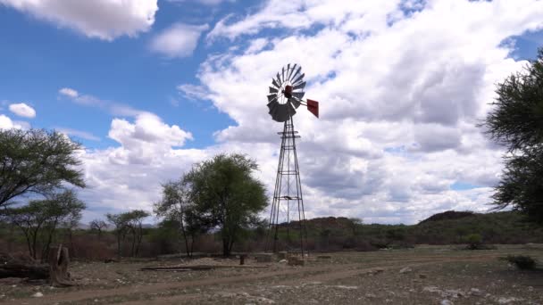 Still Stable Shot Windpump Blowing Wind Farm Namibia Cloudy Sunny — Vídeos de Stock