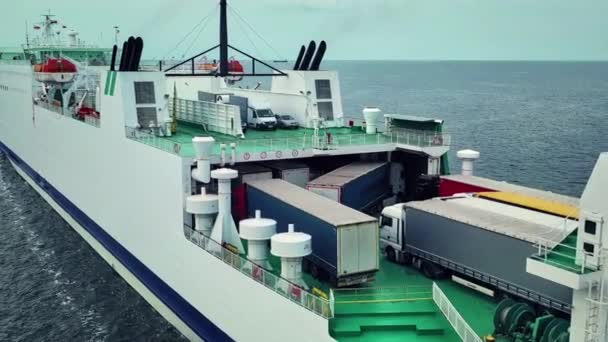 Aerial View Ferry Visible Vehicles Parked Deck Sailing Sea — Stockvideo