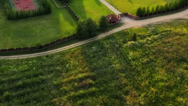 Widok Lotu Ptaka Posiadłość Dostępem Jeziora — Wideo stockowe