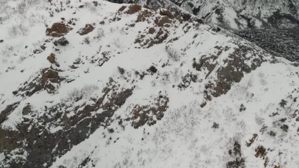 Aerial Pan Out View Snow Covered Mount Olympus Utah — Vídeos de Stock