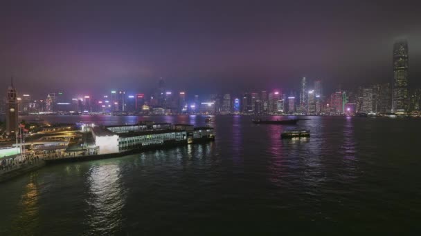 Skyline Hong Kong Island Seen Kowloon Waterfront Night Moody Skies — ストック動画
