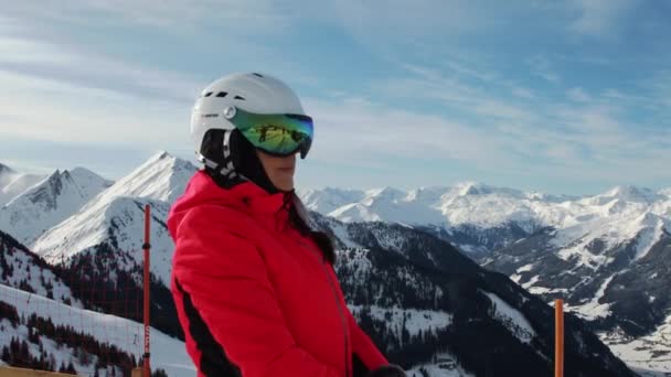 Woman Ski Outfit Streching Mountain Top — Vídeo de Stock