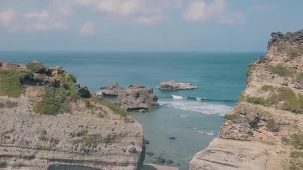 Breathtaking Aerial Video Cinematic Wonderland Alapad Rock Formation Basco Batanes — Αρχείο Βίντεο