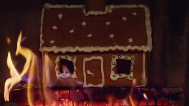 Gingerbread House Burning Fireplace — Stock Video