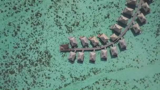 Drone Flying Overwater Bungalow Tropical Coral Reefs — Wideo stockowe