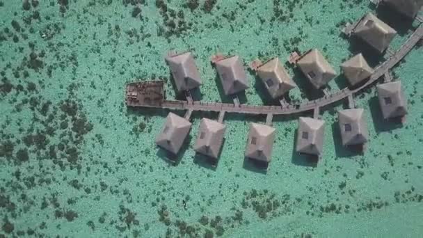 Drone Overwater Bungalows Tropiska Hav Korallrev Lyx Resort — Stockvideo
