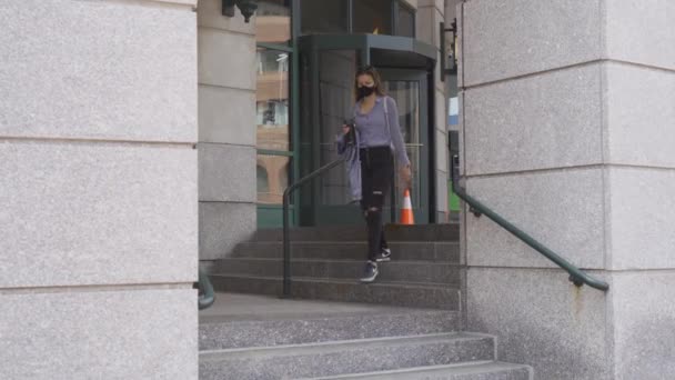 Slim Woman Walks Steps Wearing Black Face Mask Stop Covid — Vídeo de Stock