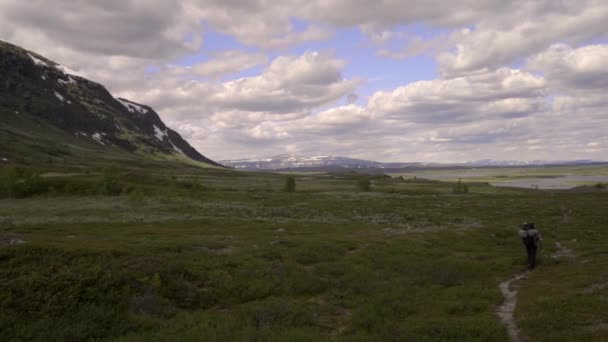 Lonely Male Hiker Walking His Own Scenic Nordic Terrain Walking — Stockvideo