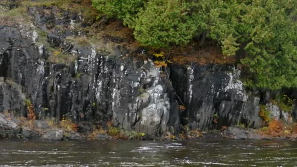 Extended Pan Shot Beautiful River Shore Made Dramatic Natural Stone — Stock Video