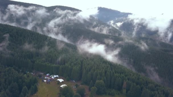 Aerial Drone Shot Festival Campground Punching Reveal Vastness Romania Mountainside — Stok Video