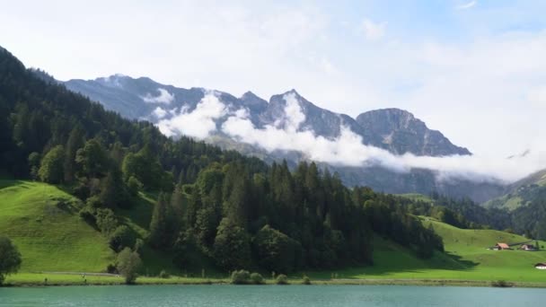Paisagem Montanha Mágica Com Lago Nos Alpes Suíços — Vídeo de Stock