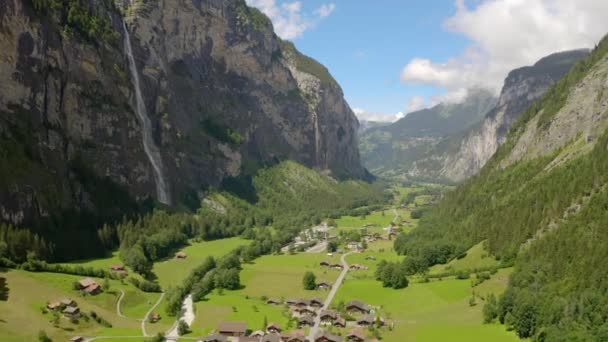 Some Drone Footage Lauterbrunnen Switzerland You Can See Two Many — Videoclip de stoc