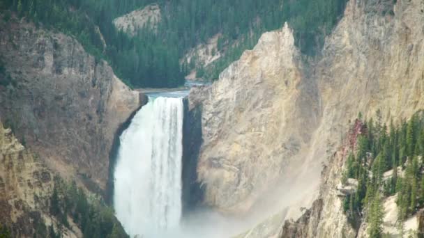Grand Canyon Yellowstone National Park Lower Falls Closeup — стоковое видео