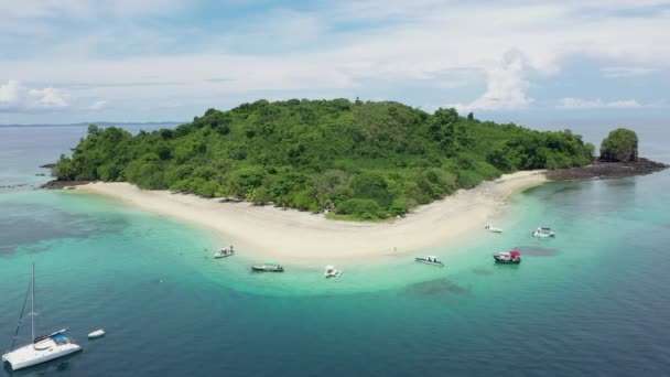 Aerial Shot Small Island Indian Ocean Madagascar — Stockvideo