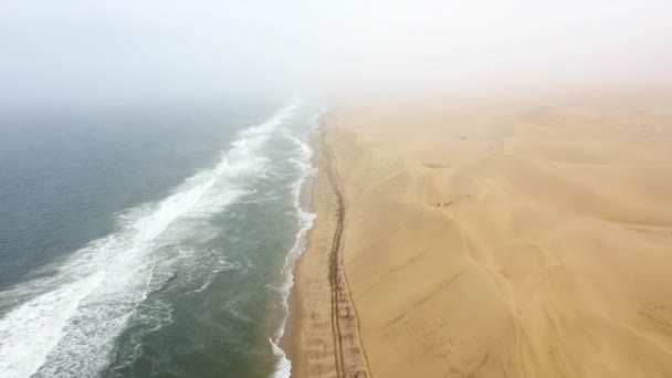 Sobrevoar Praia Beira Deserto Namíbia Namíbia — Vídeo de Stock