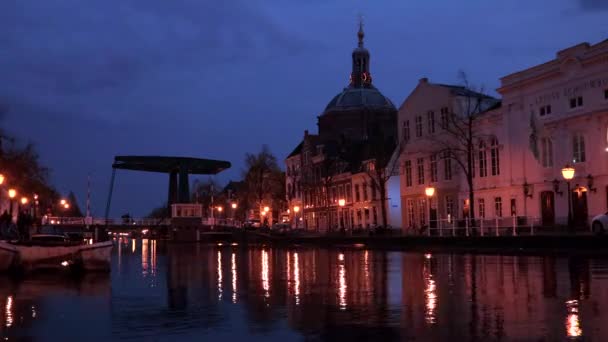 Dag Nacht Time Lapse Leiden Met Bewegende Brug Lichten Rivier — Stockvideo