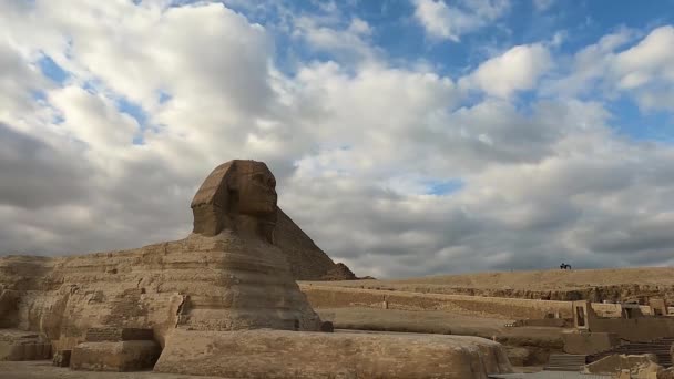 Timelapse Den Berömda Sfinxen Med Stora Pyramider Giza Valley Kairo — Stockvideo