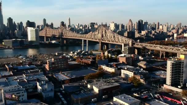 Queensboro Bridge East River Roosevelt Island Sunset New York City — Stock video