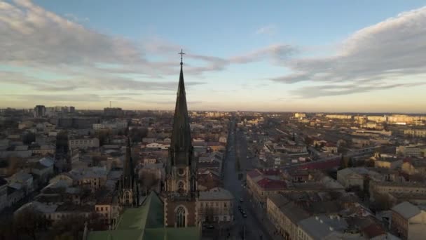 Légierő Körözött Olha Elizabeth Church Körül Lviv Ben Naplementekor Ukrajna — Stock videók